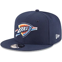 Casquette snapback New Era 9FIFTY bleu marine pour homme, aux couleurs officielles de l'équipe Oklahoma City Thunder.