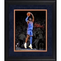 Photo encadrée 11 x 14 pouces de Shai Gilgeous-Alexander, joueur du Thunder d'Oklahoma City, avec signature fac-similé.