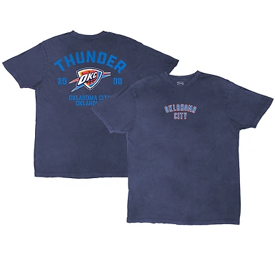 T-shirt unisexe Stadium Essentials en denim Oklahoma City Thunder, surdimensionné et délavé vintage.
