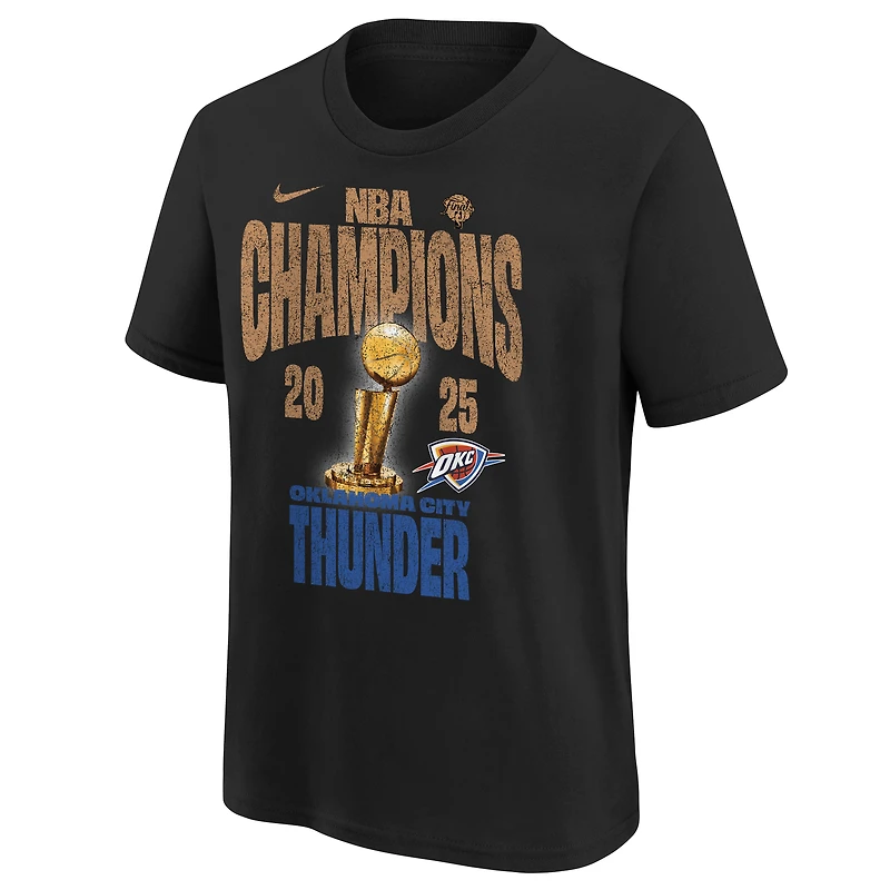 T-shirt Nike noir pour jeunes Oklahoma City Thunder, champions de la finale NBA 2025, motif confettis dans les vestiaires