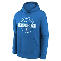Sweat à capuche d'entraînement Nike bleu Oklahoma City Thunder 2025/26 Club Fleece pour jeune