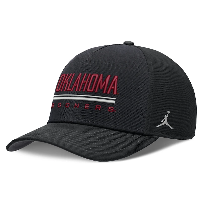 Casquette ajustable Jordan Brand Crimson Oklahoma Sooners 2026 Sideline Dri-FIT Rise pour homme