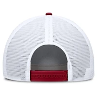 Casquette ajustable Jordan Brand Oklahoma Sooners 2025 On-Field Rise Engineered Trucker pour homme, couleur cramoisie/blanche
