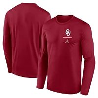 T-shirt Jordan Brand Crimson Oklahoma Sooners Primary Stack Legend Performance à manches longues pour homme