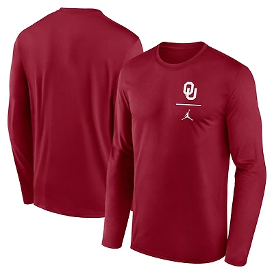 T-shirt Jordan Brand Crimson Oklahoma Sooners Primary Stack Legend Performance à manches longues pour homme