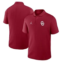 Polo Jordan Brand Crimson Oklahoma Sooners Primetime Victory pour homme avec logo principal