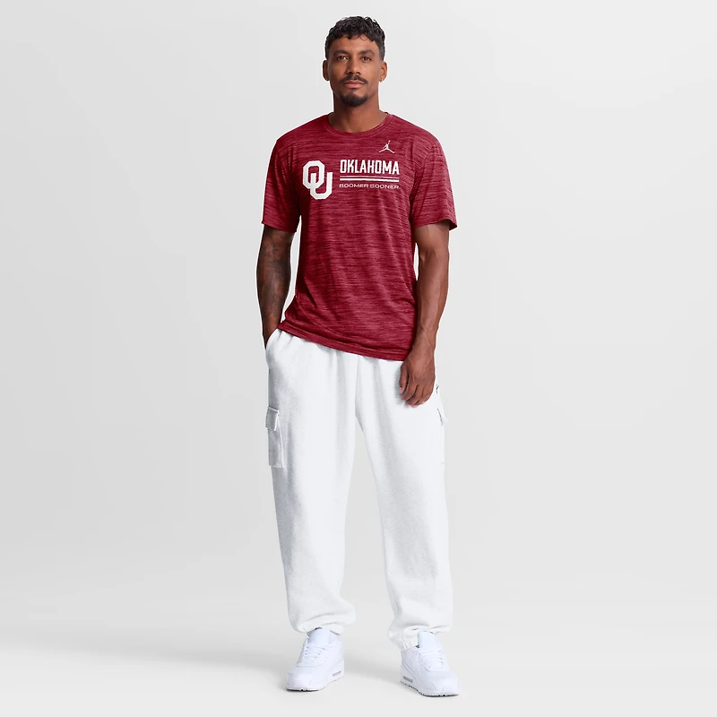 T-shirt Jordan Brand Crimson Oklahoma Sooners Sideline Velocity Dri-FIT pour homme