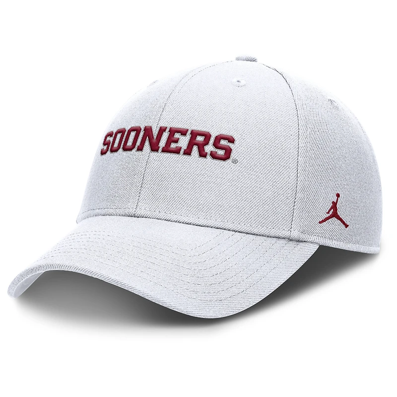 Casquette ajustable Jordan Brand blanche Oklahoma Sooners 2025 On-Field Rise Performance pour homme
