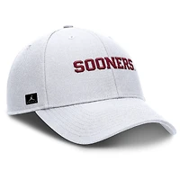 Casquette ajustable Jordan Brand blanche Oklahoma Sooners 2025 On-Field Rise Performance pour homme