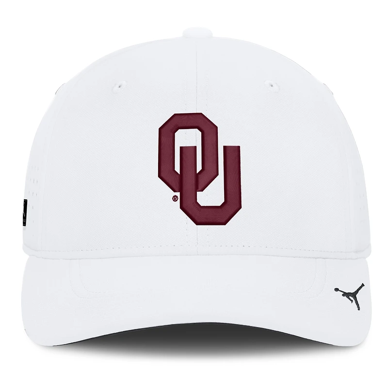 Men's Jordan Brand White Oklahoma Sooners 2026 Sideline Practice AeroBill Swooshflex Dri-FIT Hat