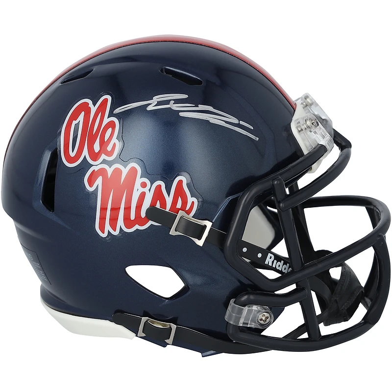 Casque miniature Riddell Navy Speed autographié par Jaxson Dart des Ole Miss Rebels