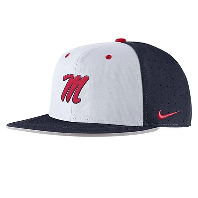 Men's Nike Navy Ole Miss Rebels 2025 On-Field True Performance Baseball Fitted Hat