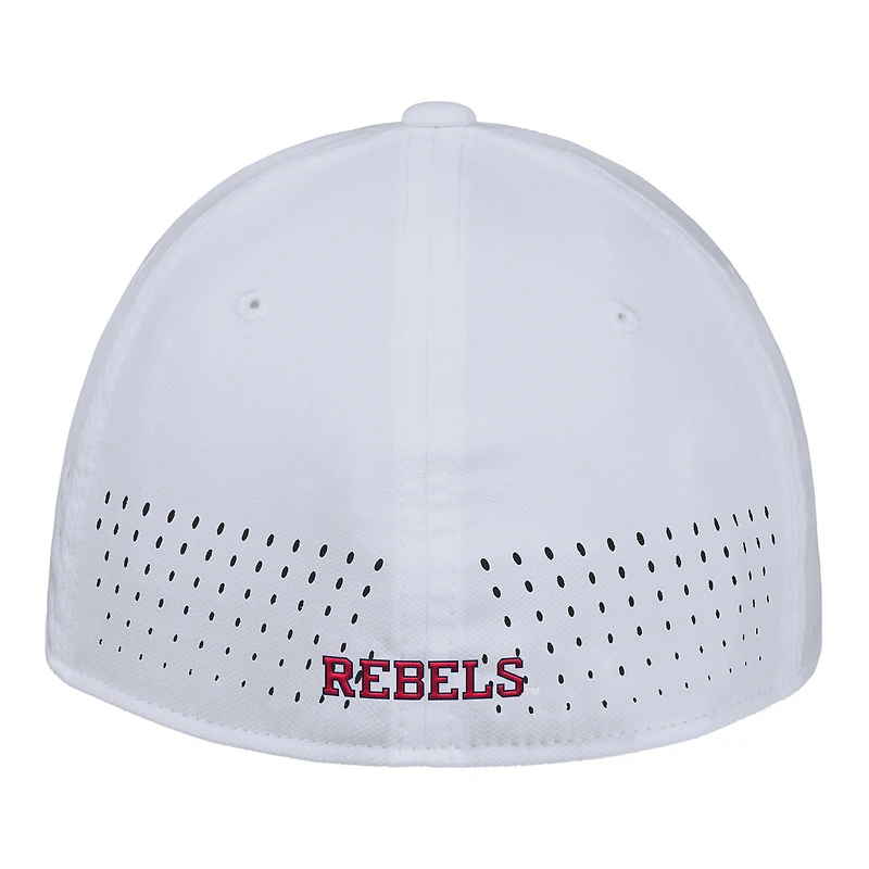 Men's Nike White Ole Miss Rebels 2025 On-Field Performance Flex Hat