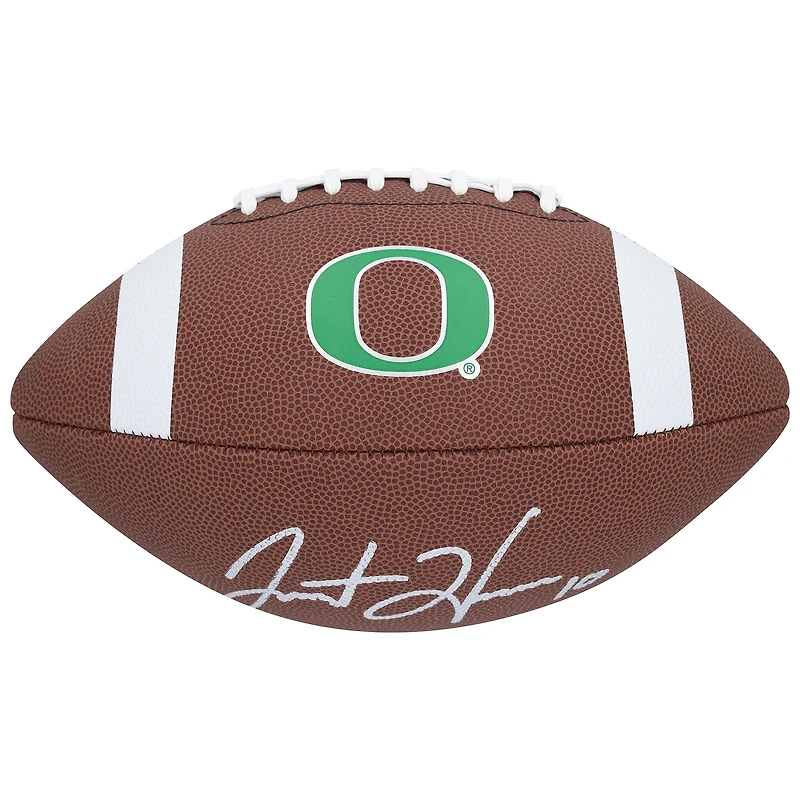 Ballon de football réplique Nike autographié par Justin Herbert des Oregon Ducks
