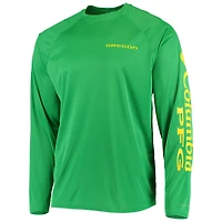 Men's Columbia Green Oregon Ducks Terminal Tackle Omni-Shade Raglan Long Sleeve T-Shirt