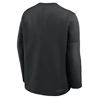 Men's Nike Oregon Ducks 2026 Sideline Coaches Therma-FIT Long Sleeve Top