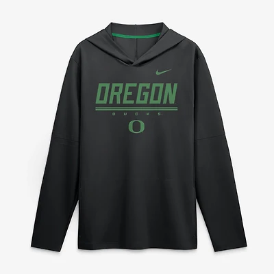 Men's Nike Oregon Ducks 2026 Sideline Lightweight Long Sleeve Hooded Dri-FIT Top