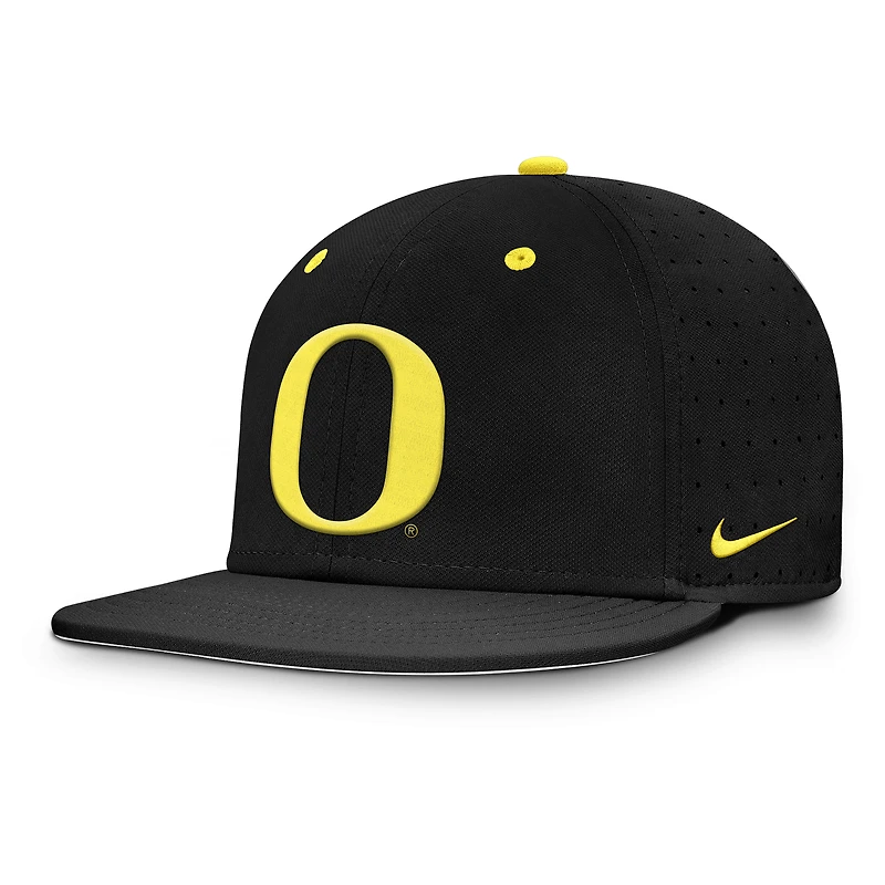 Men's Nike Black Oregon Ducks Dugout True Dri-FIT Fitted Hat