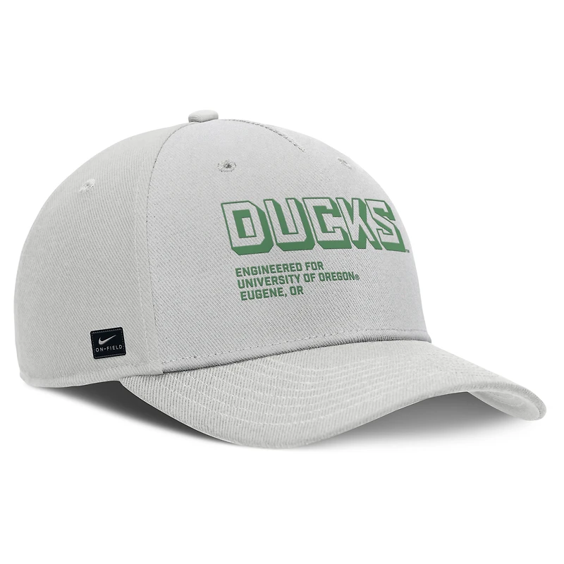 Casquette ajustable Nike grise Oregon Ducks 2025 Sideline Dust Pinched Rise pour homme