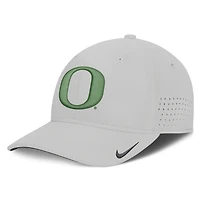Casquette Nike grise pour homme Oregon Ducks 2026 Sideline Practice AeroBill Swooshflex Dri-FIT