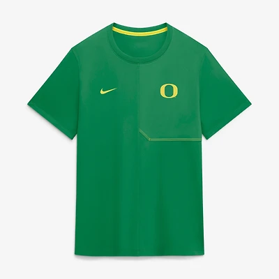 Men's Nike Green Oregon Ducks 2026 Sideline UV Dri-FIT Coaches Shirt