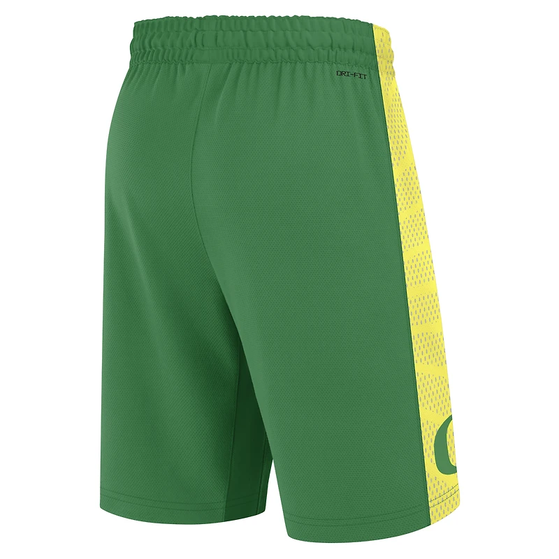 Men's Nike Green Oregon Ducks Road Replica Basketball Shorts