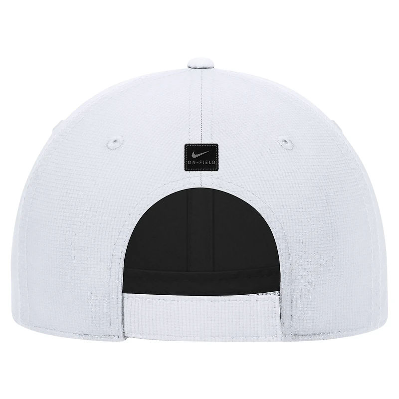 Casquette ajustable Nike blanche Oregon State Beavers 2025 On-Field Club Performance pour homme