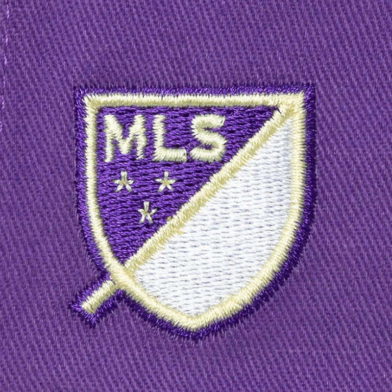 Casquette snapback Mitchell & Ness Orlando City SC Brushed Off Pro Crown pour homme, couleur crème