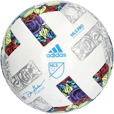 Ballon de football utilisé lors du match de l'Orlando City SC lors de la saison 2022 de la MLS