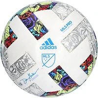 Ballon de football utilisé lors du match de l'Orlando City SC lors de la saison 2022 de la MLS