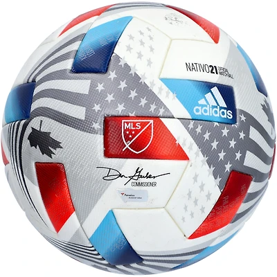 Ballon de football utilisé lors du match de l'Orlando City SC lors de la saison 2021 de la MLS