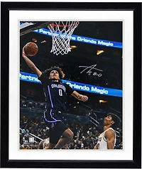 Photo dédicacée d'Anthony Black (Orlando Magic) - Dunk contre les Los Angeles Lakers (40,6 x 50,8 cm)