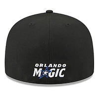 Casquette ajustée New Era 59FIFTY pour homme, blanche et noire, Orlando Magic, saison NBA 2025, modèle Tip Off Split Panel.