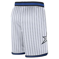 Short Nike blanc Orlando Magic Association Edition Swingman Dri-FIT pour homme