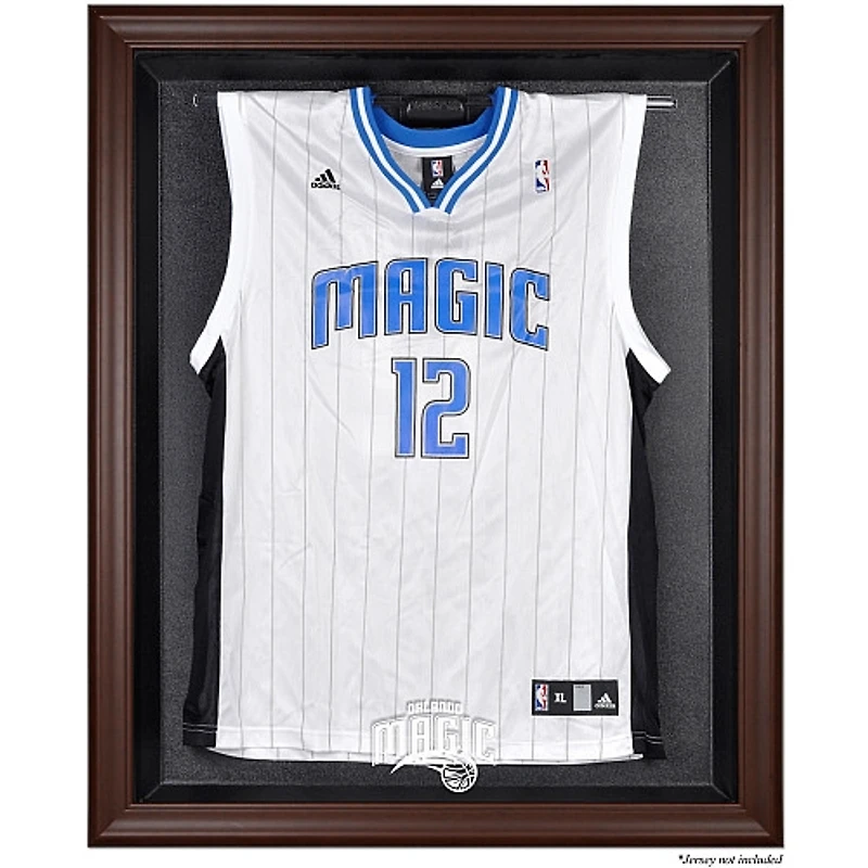Vitrine de présentation avec logo encadré marron des Orlando Magic