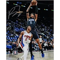 Photographie autographiée de 20 x 25 cm de Paolo Banchero du match Dunk contre les Detroit Pistons entre les Orlando Magic et les Detroit Pistons
