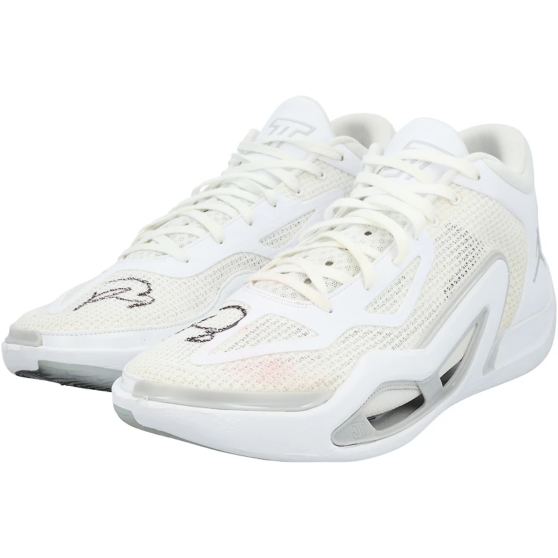 Chaussures Jordan blanches autographiées et portées par Paolo Banchero (Orlando Magic) lors de la saison NBA 2023-24