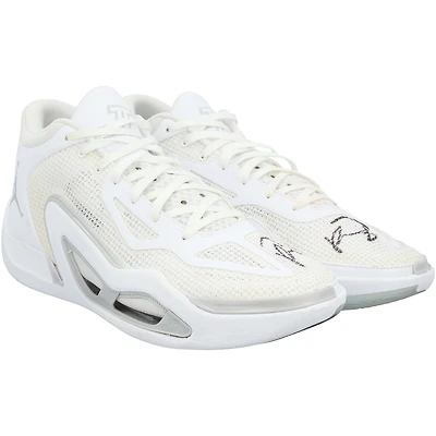 Chaussures Jordan blanches autographiées et portées par Paolo Banchero (Orlando Magic) lors de la saison NBA 2023-24