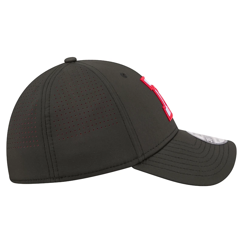 Men's New Era Black Ottawa Redblacks 2026 Sideline 39THIRTY Flex Hat