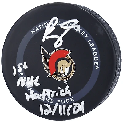 Rondelle de match officielle autographiée par Brady Tkachuk des Sénateurs d'Ottawa, modèle 2021, avec l'inscription « 1st NHL Hat Trick 12/ 11/21 »
