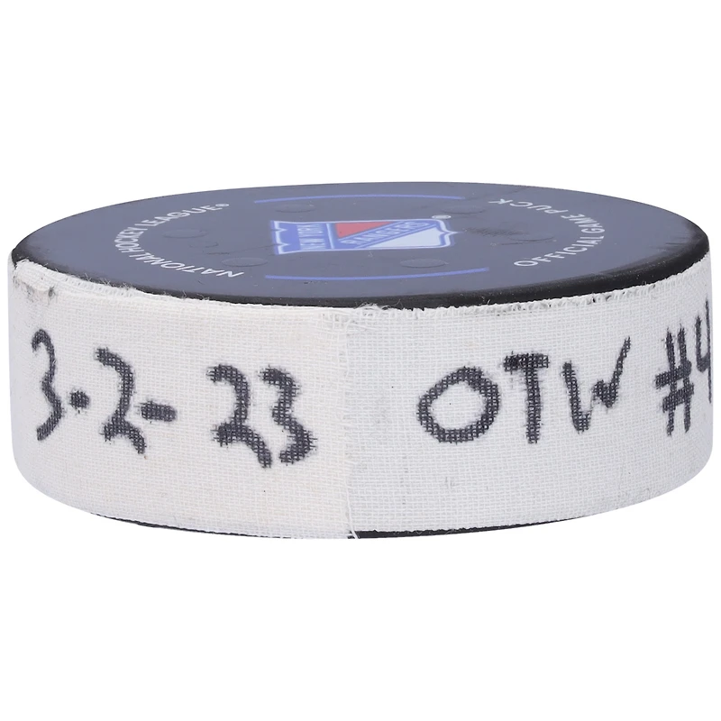 Rondelle de but utilisée par Claude Giroux lors du match des Sénateurs d'Ottawa du 2 mars 2023 contre les Rangers de New York
