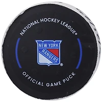 Rondelle de but utilisée par Claude Giroux lors du match des Sénateurs d'Ottawa du 2 mars 2023 contre les Rangers de New York