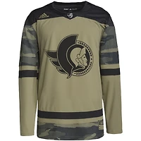 Maillot d'entraînement authentique de l'équipe d'appréciation militaire des Sénateurs d'Ottawa Camo adidas pour hommes