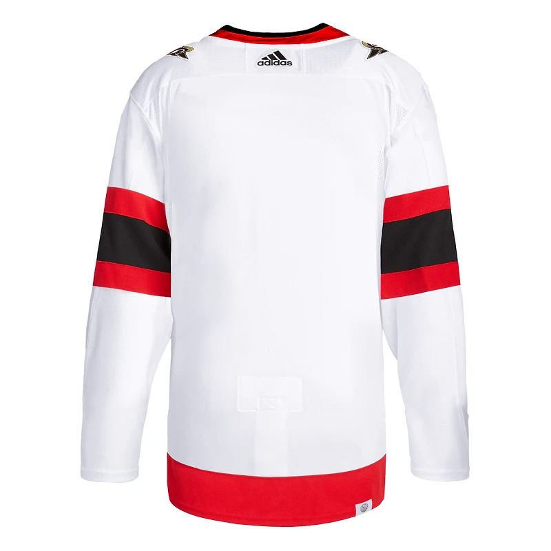 Adidas blanc pour hommes des Sénateurs d'Ottawa à l'extérieur - Maillot authentique Primegreen