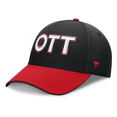 Casquette Fanatics noire/rouge pour homme des Sénateurs d'Ottawa Authentic Pro Rink Team Code Flex