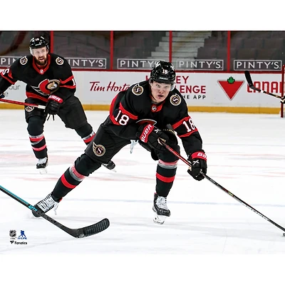 Photographie non signée de Tim Stutzle pour ses débuts dans la LNH avec les Sénateurs d'Ottawa