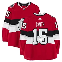 Maillot rouge adidas n° 15 de Zack Smith, porté à l'entraînement lors du match contre les Canadiens de Montréal le 16 décembre 2017 - Classique NHL100 - Porté pendant l'échauffement