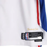 Maillot blanc Nike porté par Adem Bona (Philadelphia 76ers) lors du match n° 30 contre les Boston Celtics le 30 avril 2026