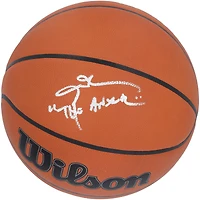 Ballon de basket officiel Wilson dédicacé par Allen Iverson des Philadelphia 76ers avec l'inscription « The Answer »