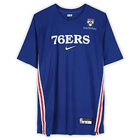 Maillot Nike à manches courtes bleu roi porté par Joel Embiid des Philadelphia 76ers lors de la saison NBA 2025-2026 - Taille 2XLT